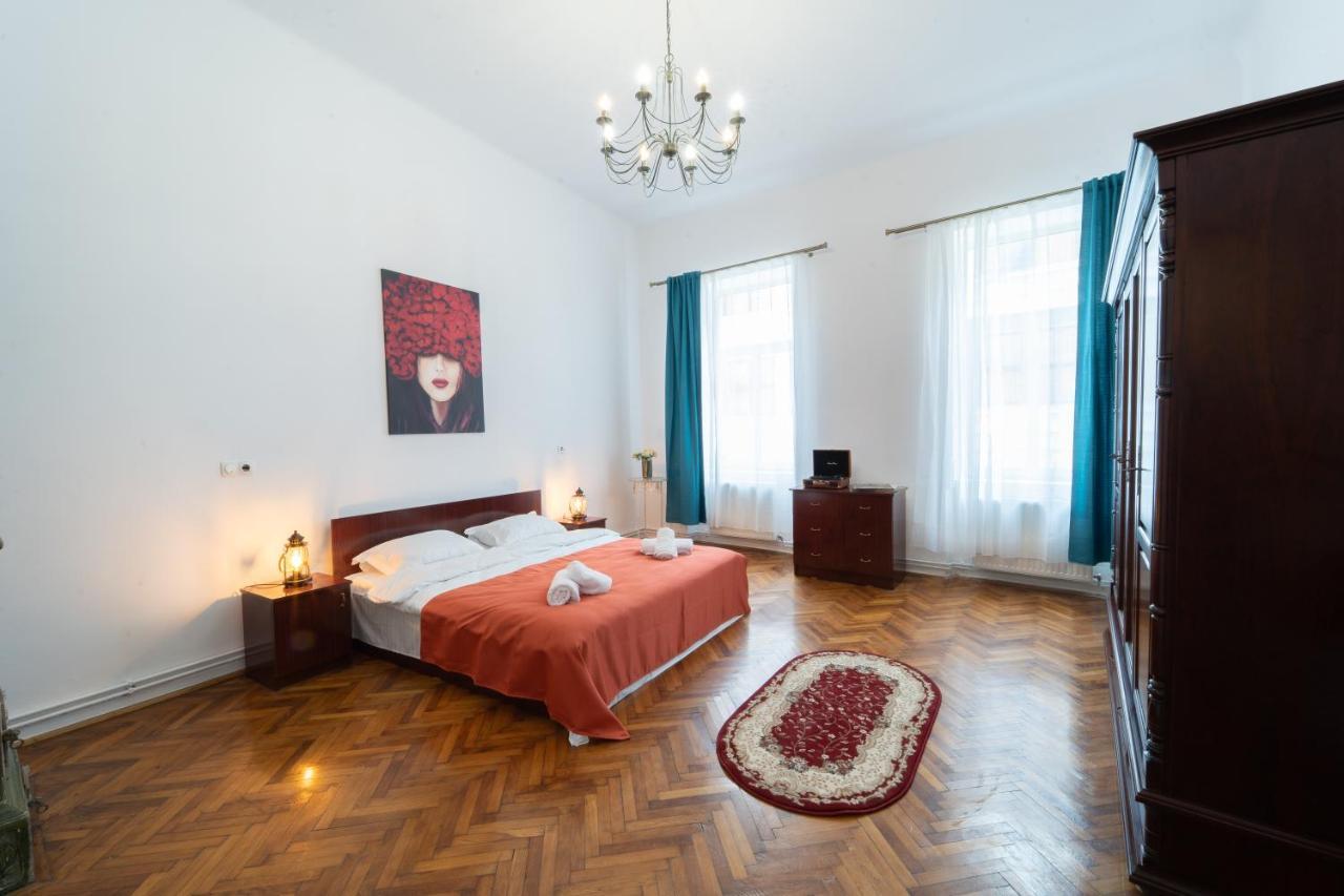 Villa 5* Noble House In Historic Center Cluj-Napoca Exterior foto